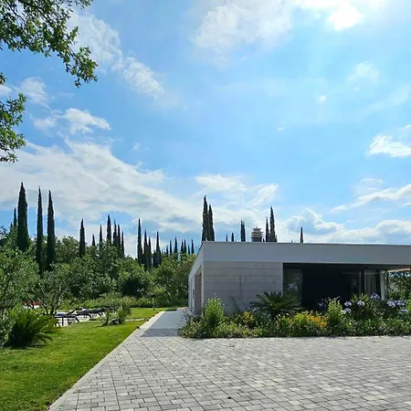 Villa Eta *