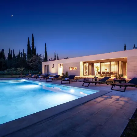 Eta Villa Čilipi